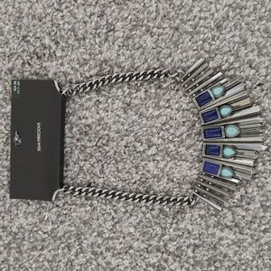 NWT Spiky Silver Tone Sodalite and Howlite Collar Necklace